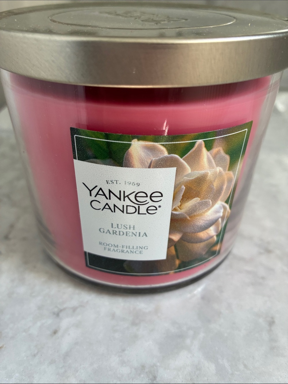 Yankee Candle Lush Gardenia Jar Candle - Pink